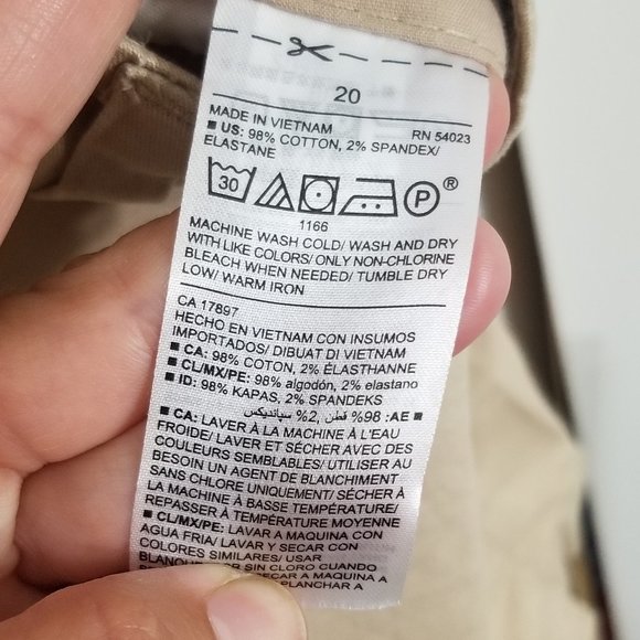 Old Navy NEW Khaki Tan Classic Everyday Cotton Blend Pockets Shorts Plus Size 20 - Picture 3 of 9